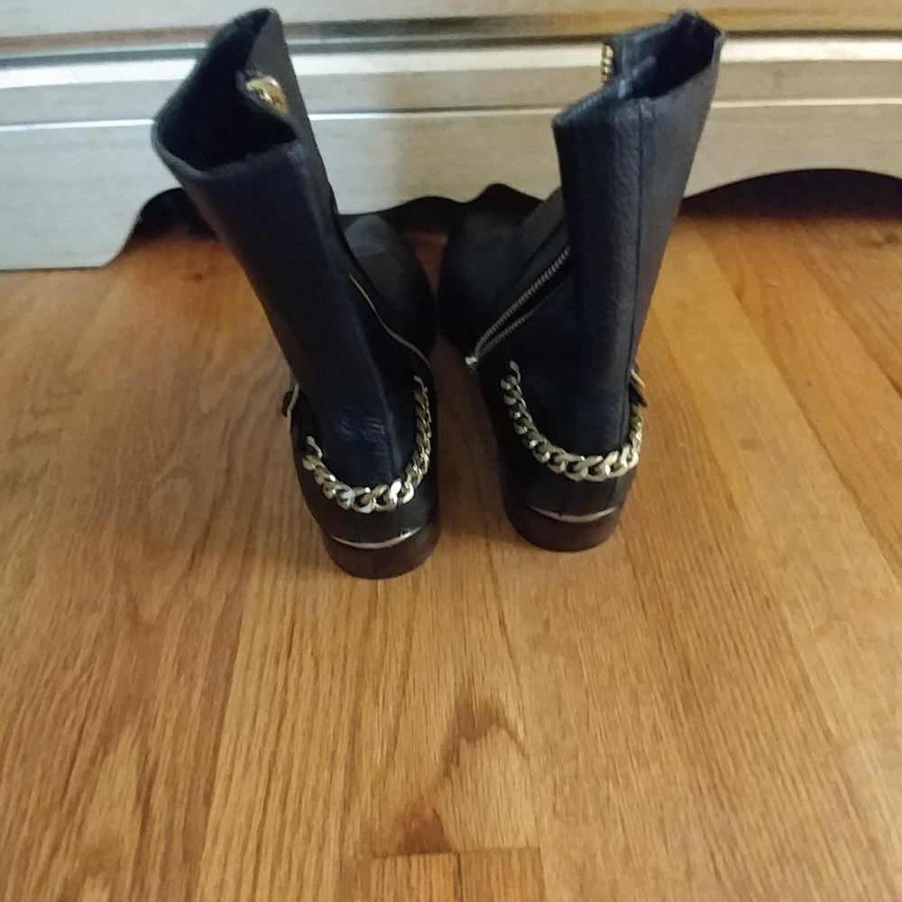Boots - Picture 4 of 4